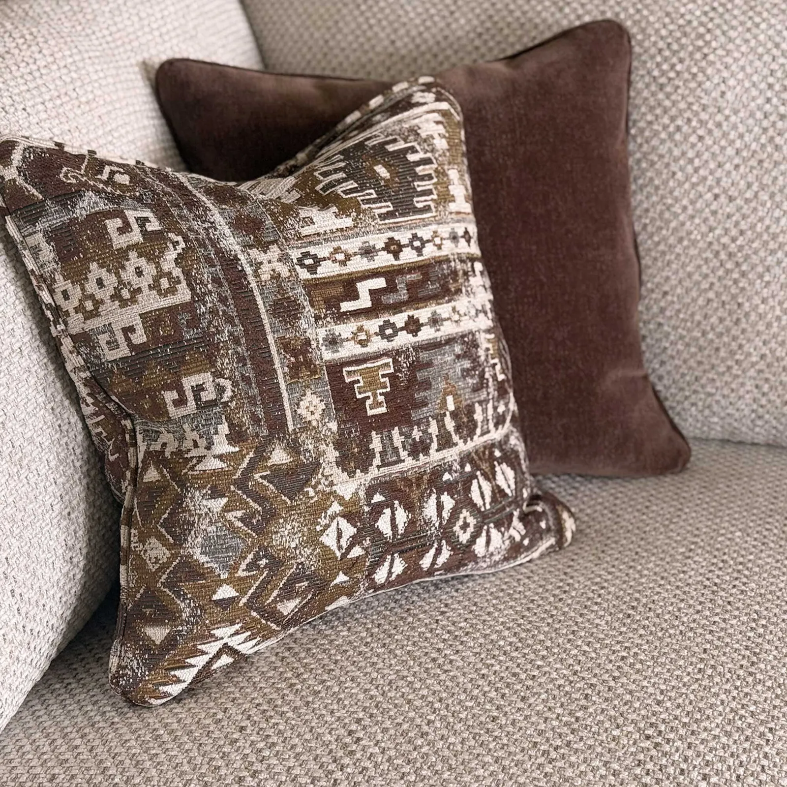 Embrey Corner Sofa Rhf | Barker & Stonehouse 4