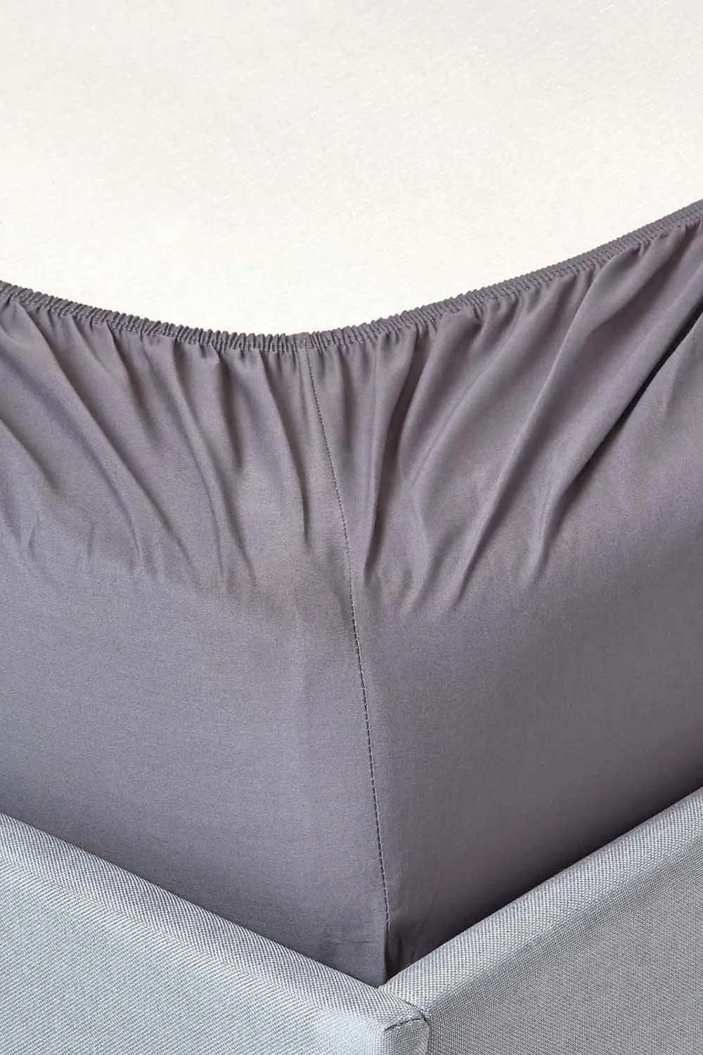Homescapes Egyptian Cotton Deep Fitted Sheet 18 inch 200 Thread Count in Dark Grey 2