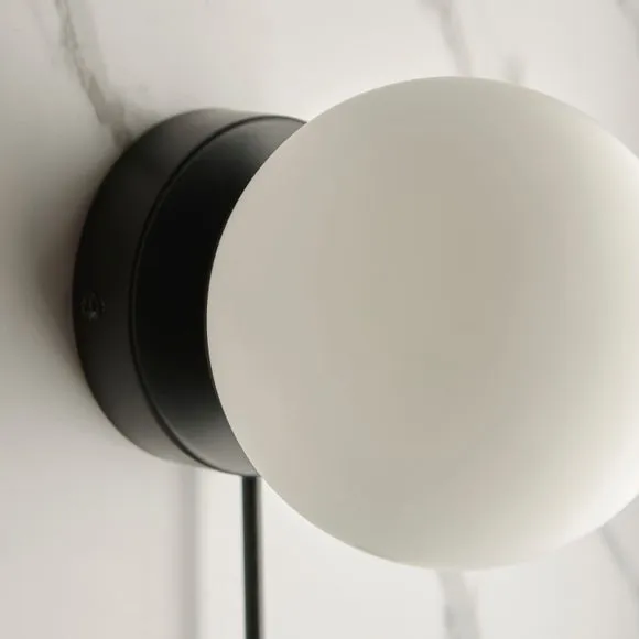 Modern Luxe Bathroom Wall Light 3