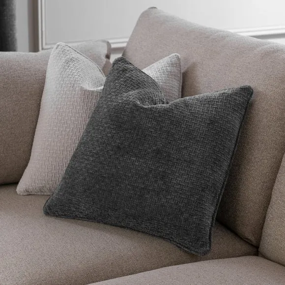 Alayna Chenille Square Cushion 3