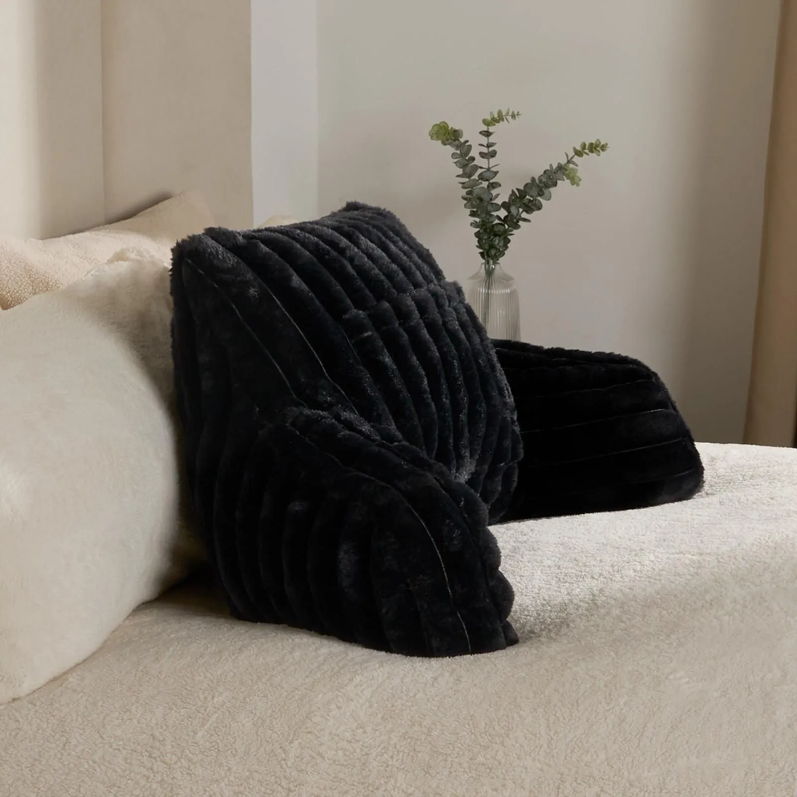 OHS Faux Fur Ribbed Reading Pillow Super Soft Heatable Cuddle Cushion in Black