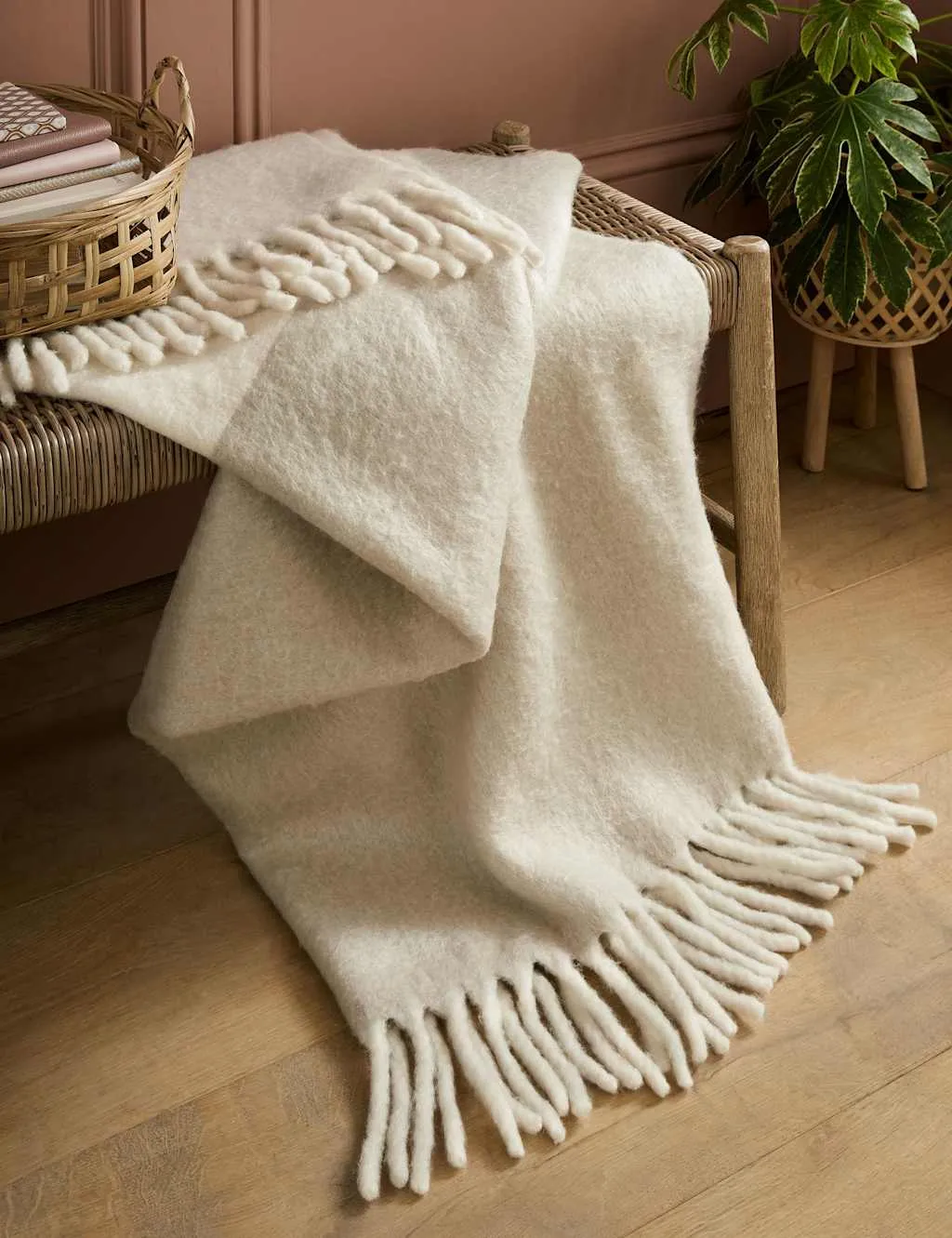 Laura Ashley Bronwen Throw with Wool Natural Mix