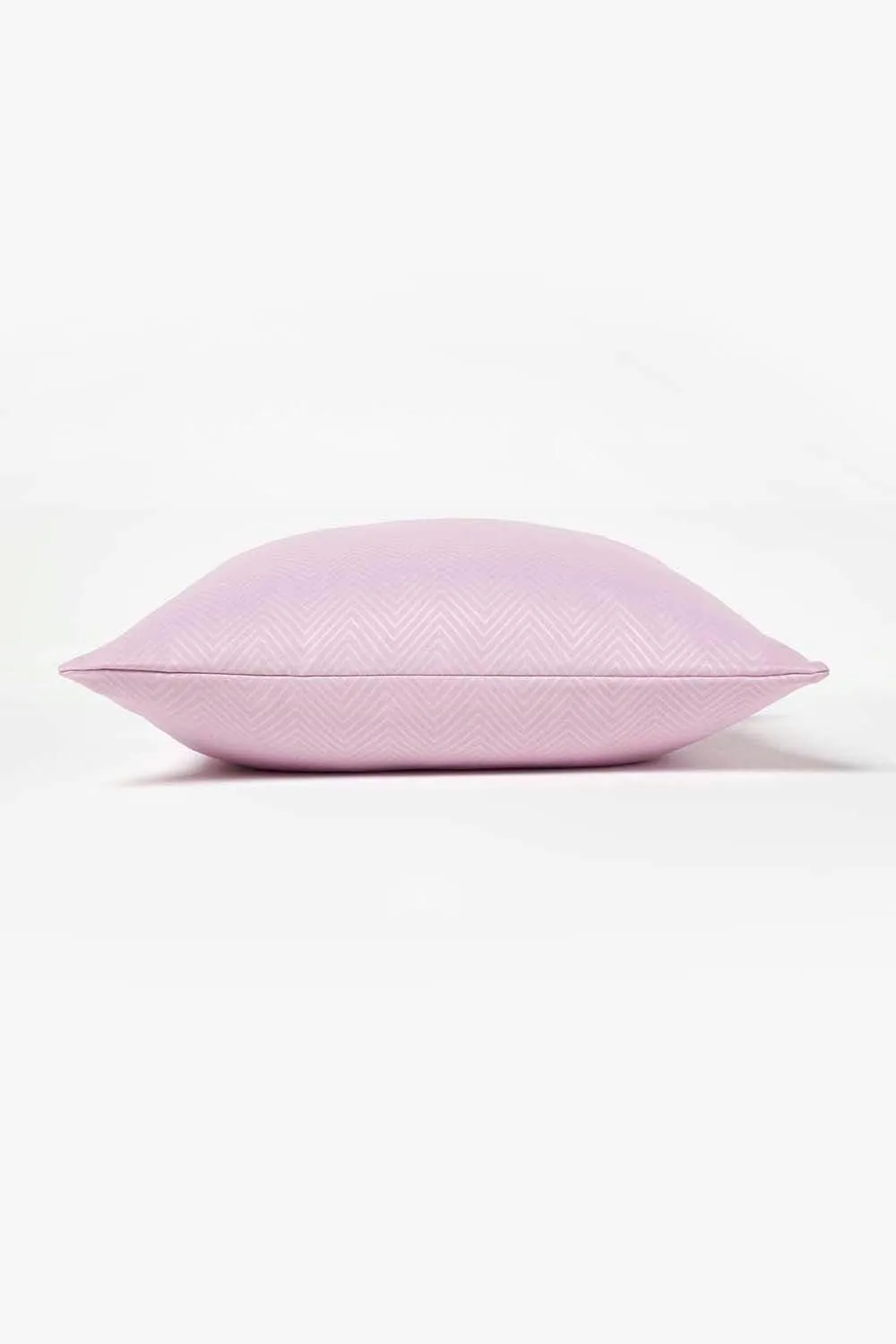 Homescapes Herringbone Cushion Cover in Pale Pink 3