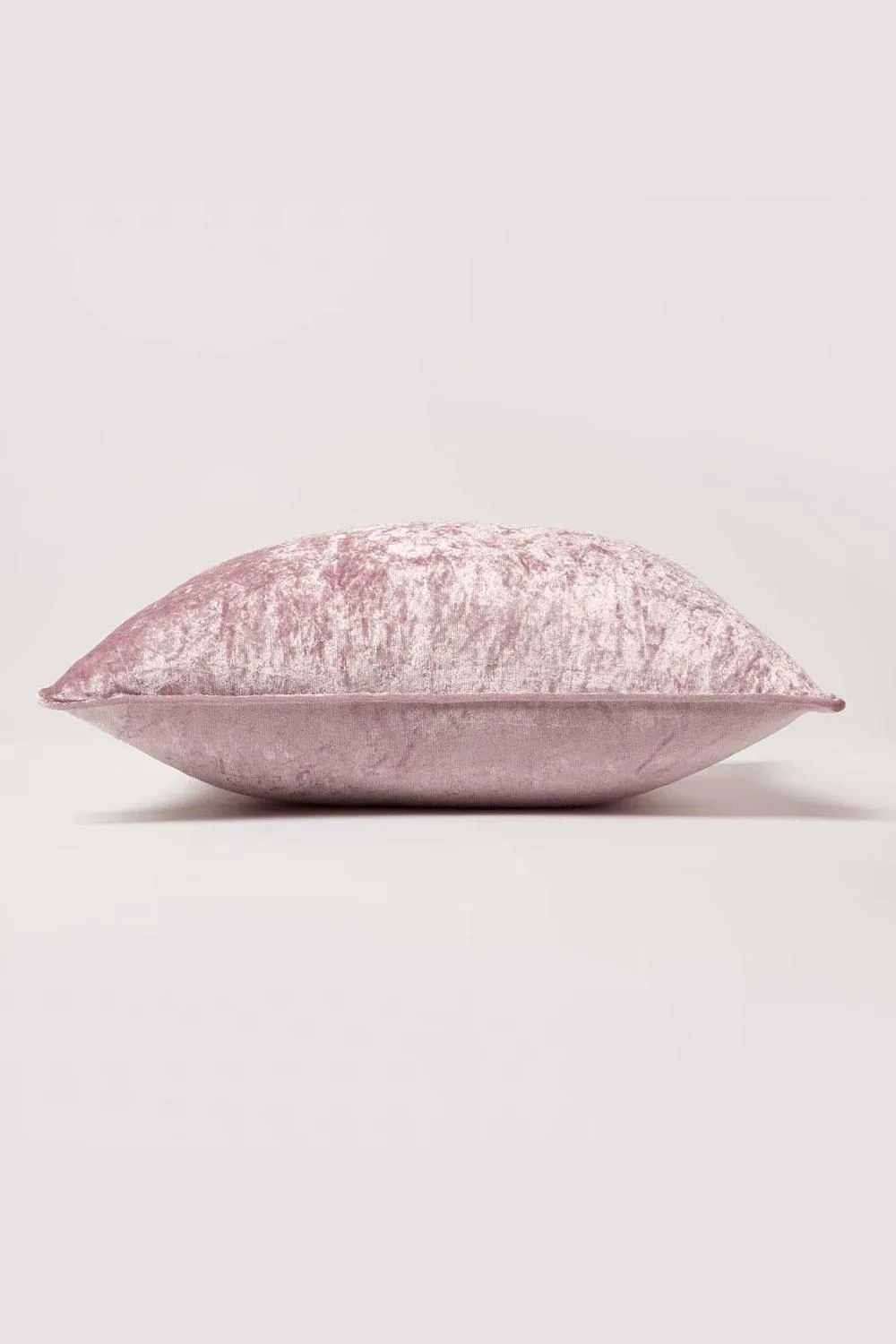 Homescapes Luxury Crushed Velvet Cushion Cover in Pink 3