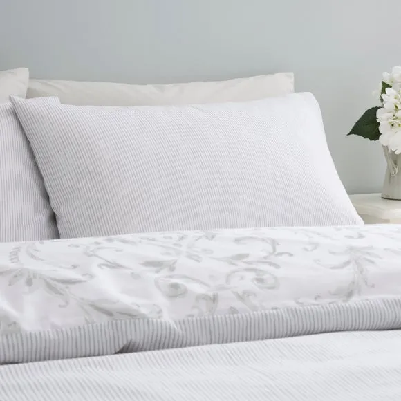Ashleigh Damask 100% Cotton Duvet Cover & Pillowcase Set 4