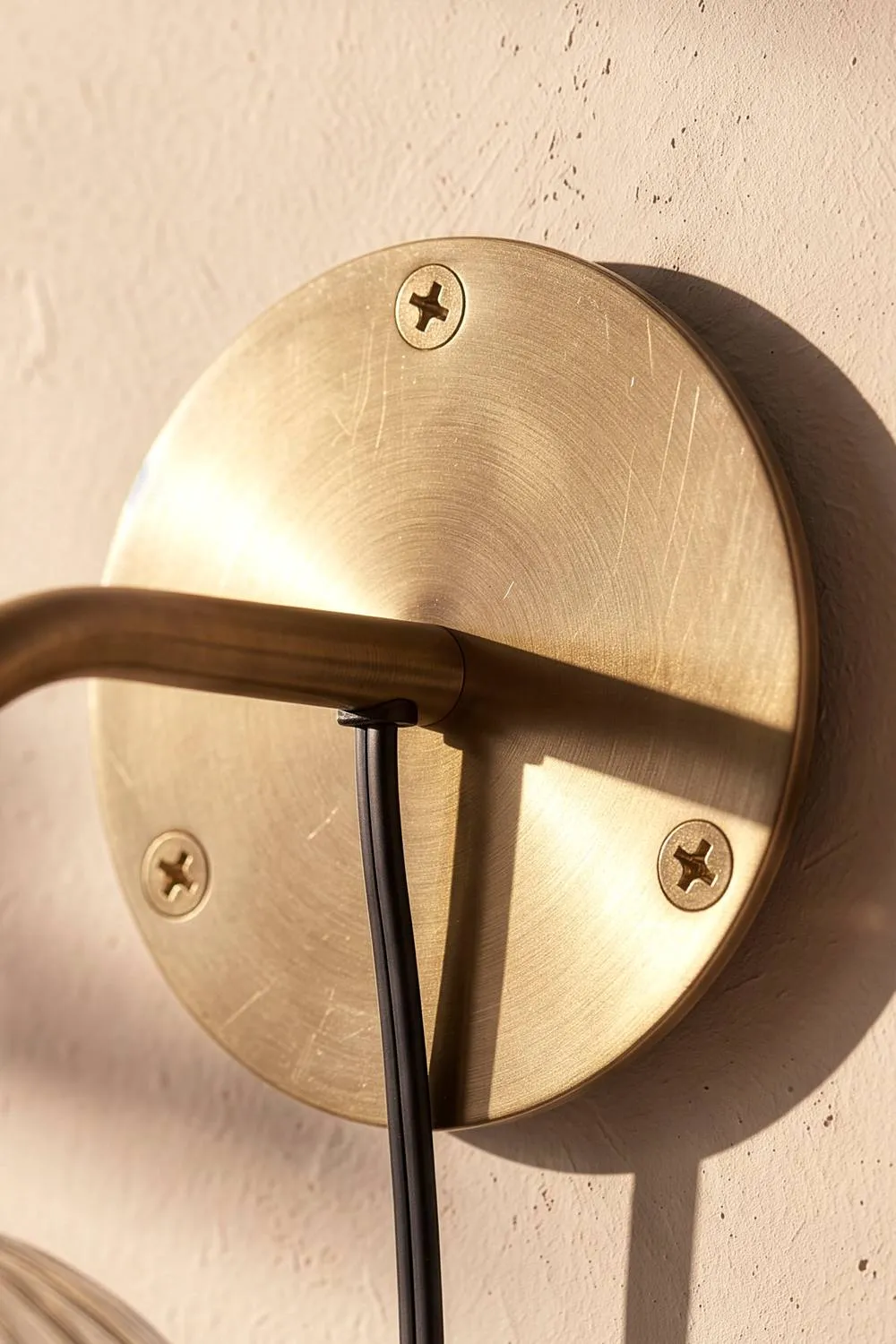 Dibor Pleated Brass-Finish Wall Light in Gold 5