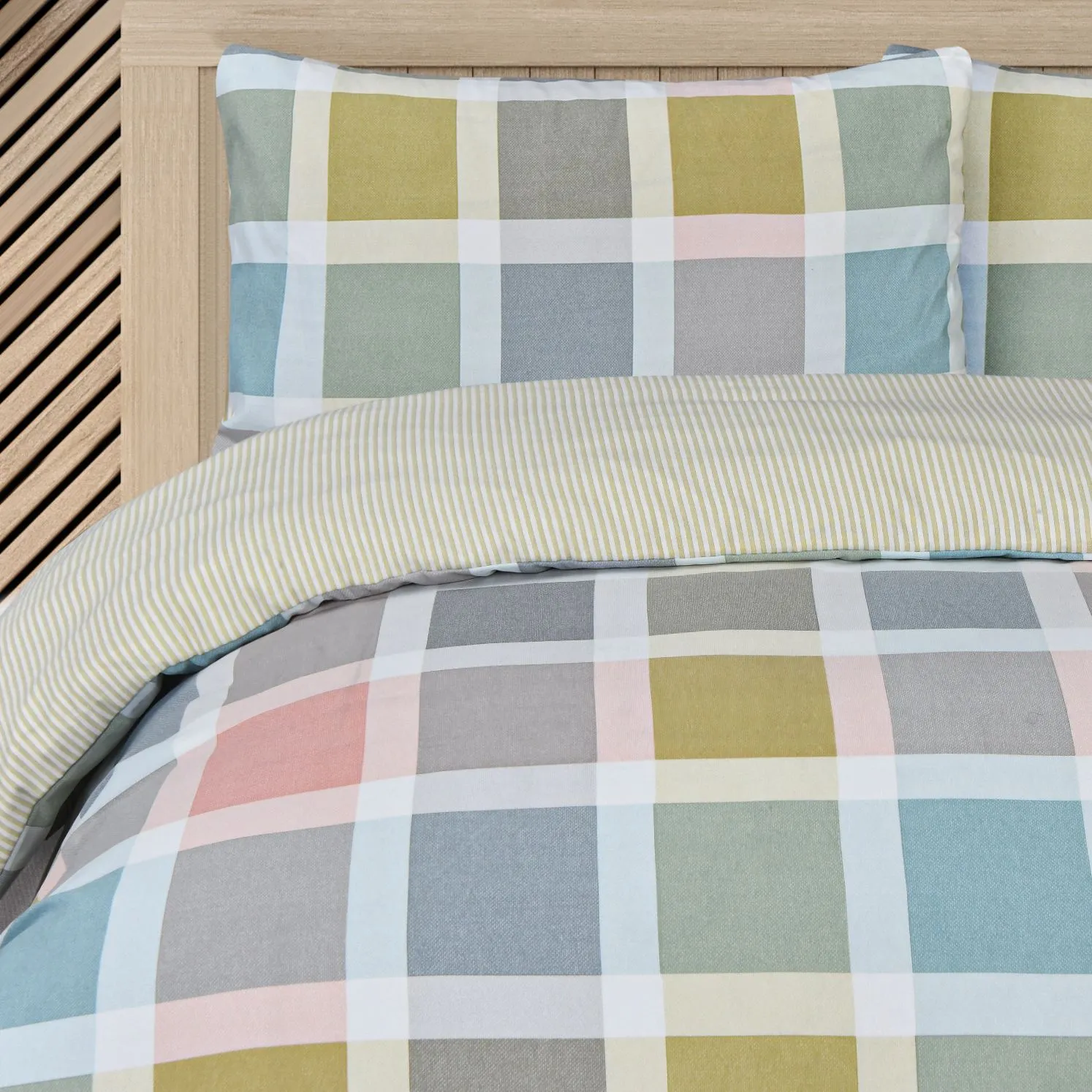 Smart LivingDouble Crosshatch Check Duvet Set, Multi 6