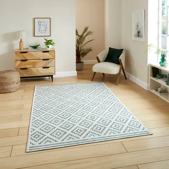 Coral Diamond Rug 1