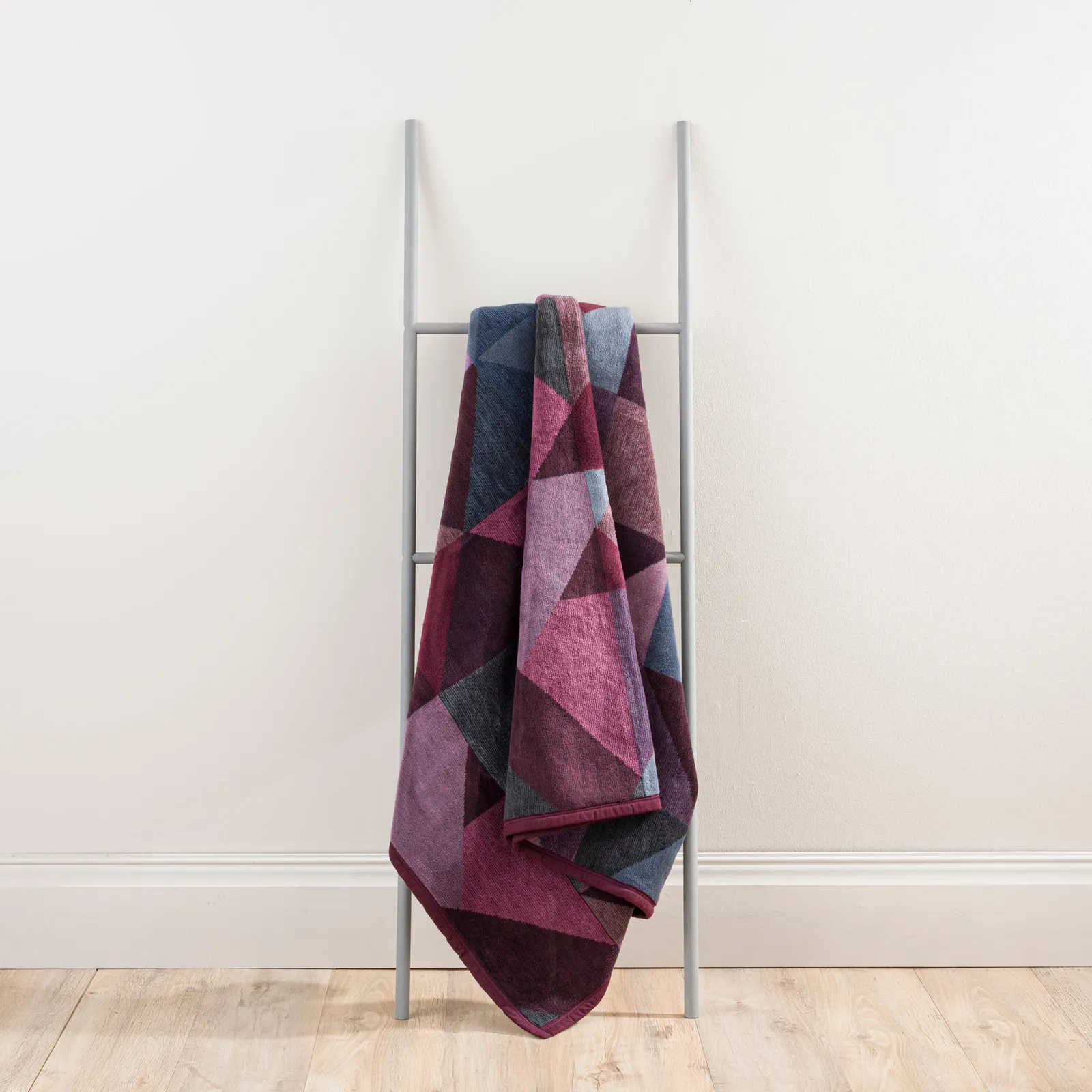 Thermosoft Purple Geometric Blanket Purple and Blue