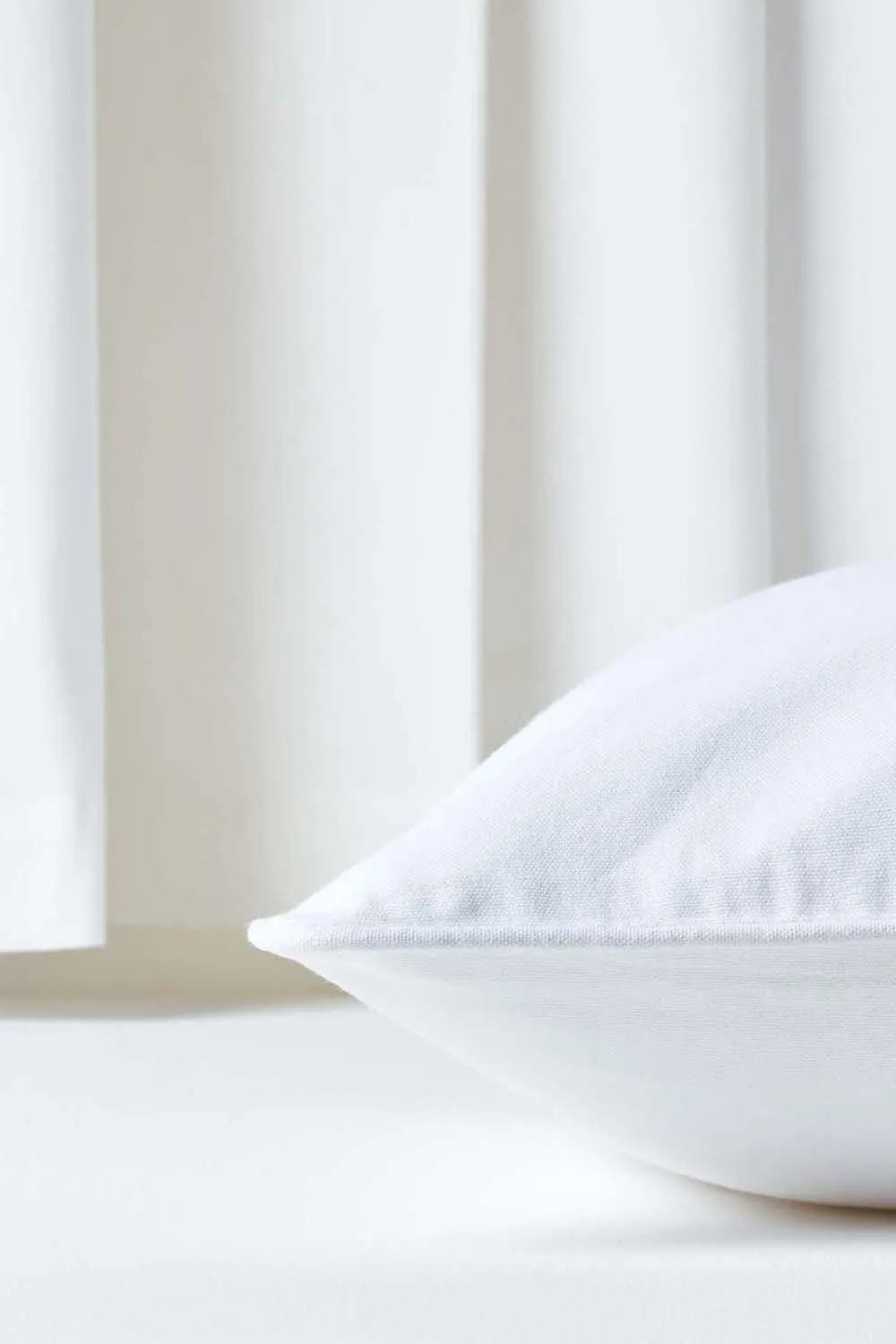 Homescapes Cotton Plain Cushion Cover in Off-White 5