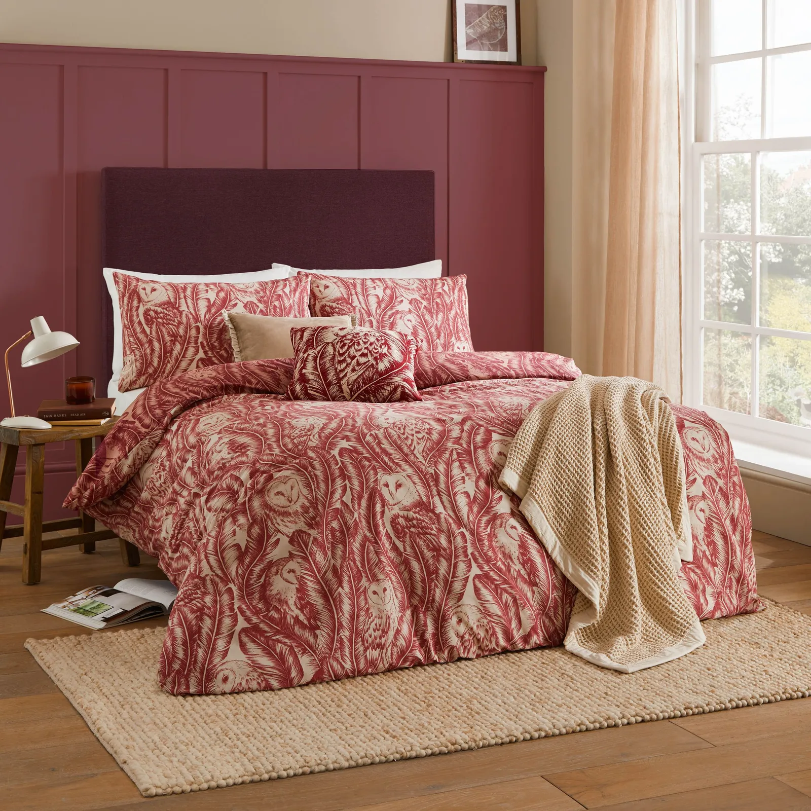 Wylder Albus Barn Owl Floral Duvet Cover Set in Red 1