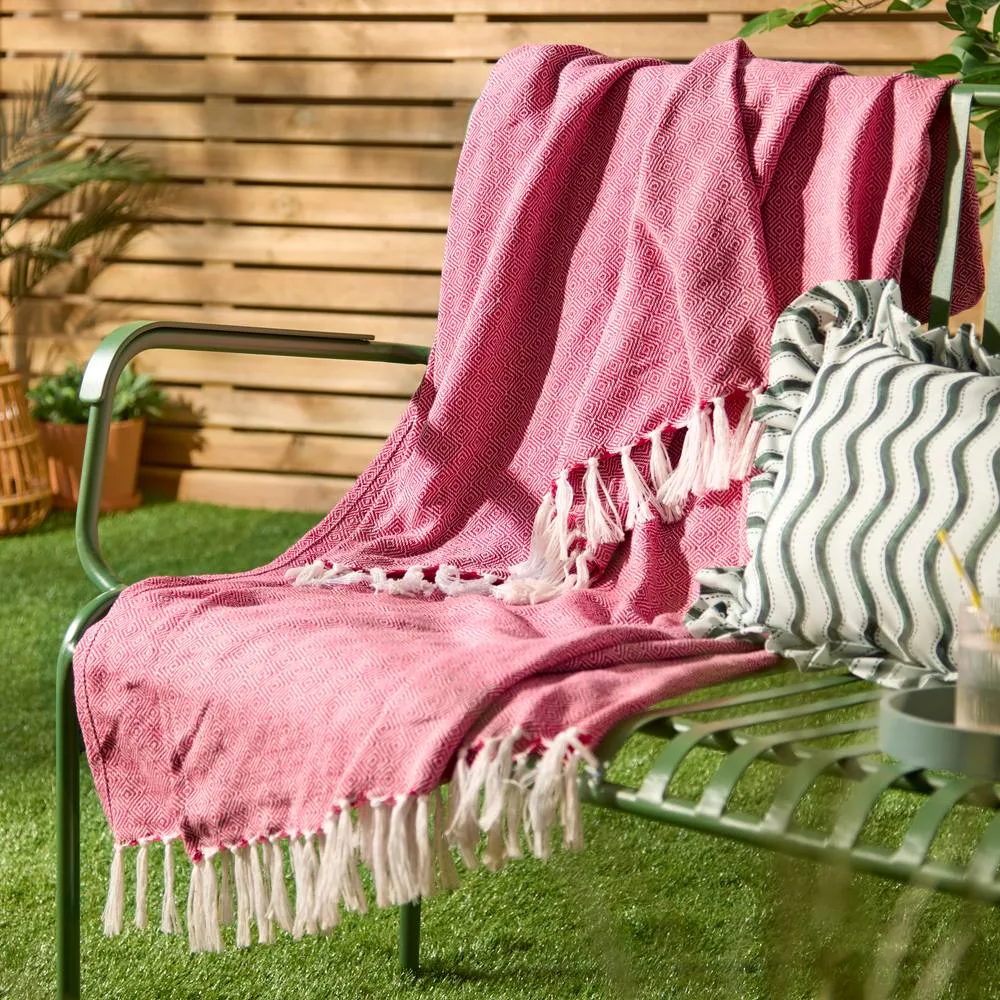 Furn Dessa Woven Indoor/Outdoor Throw in Pink