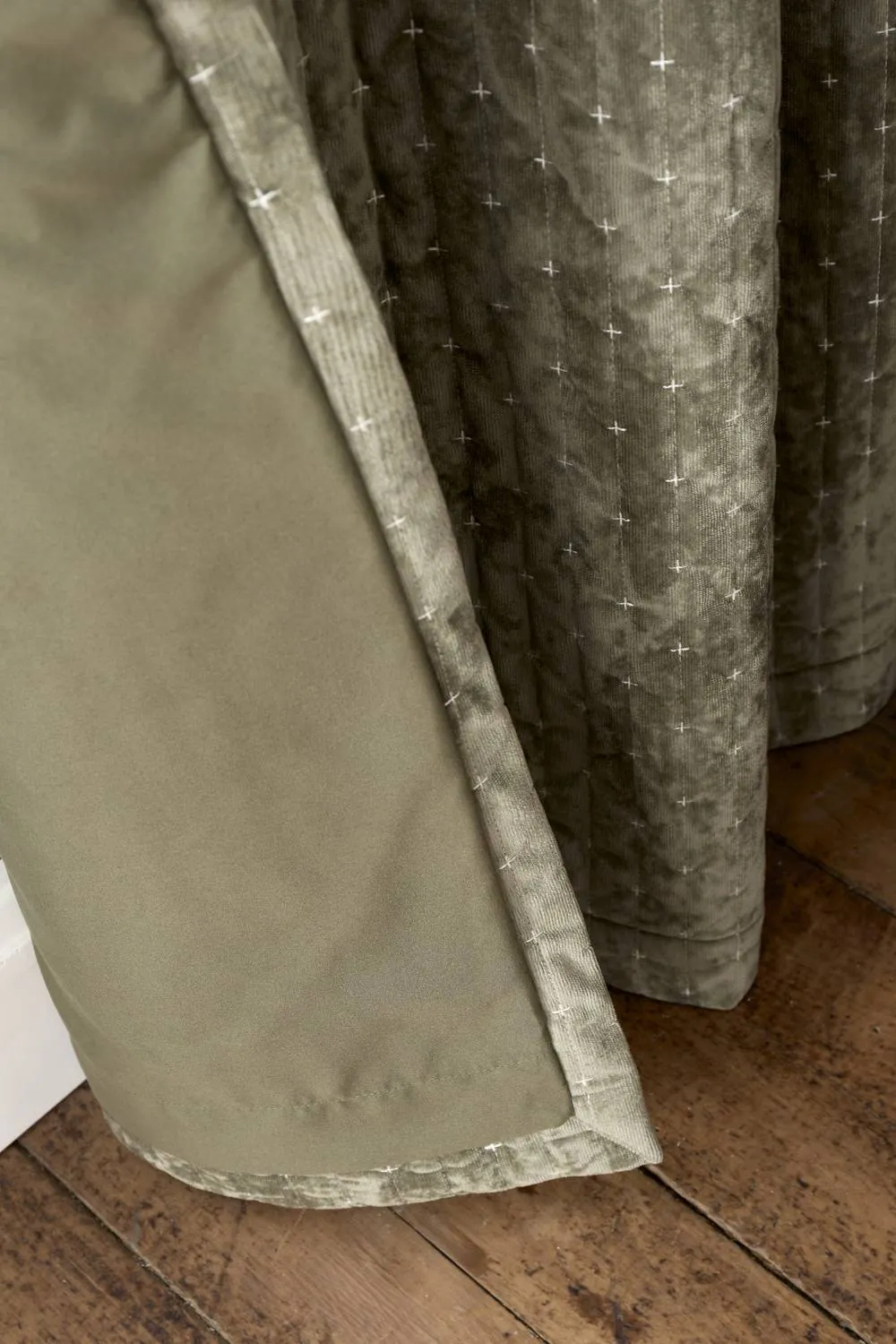 Bianca 'Attica Velvet' Blackout Eyelet Curtains in Green 5