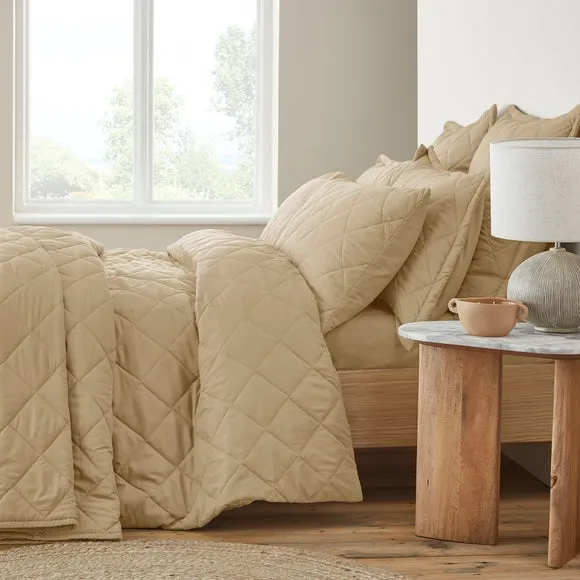Helston Quilted Bedspread 4