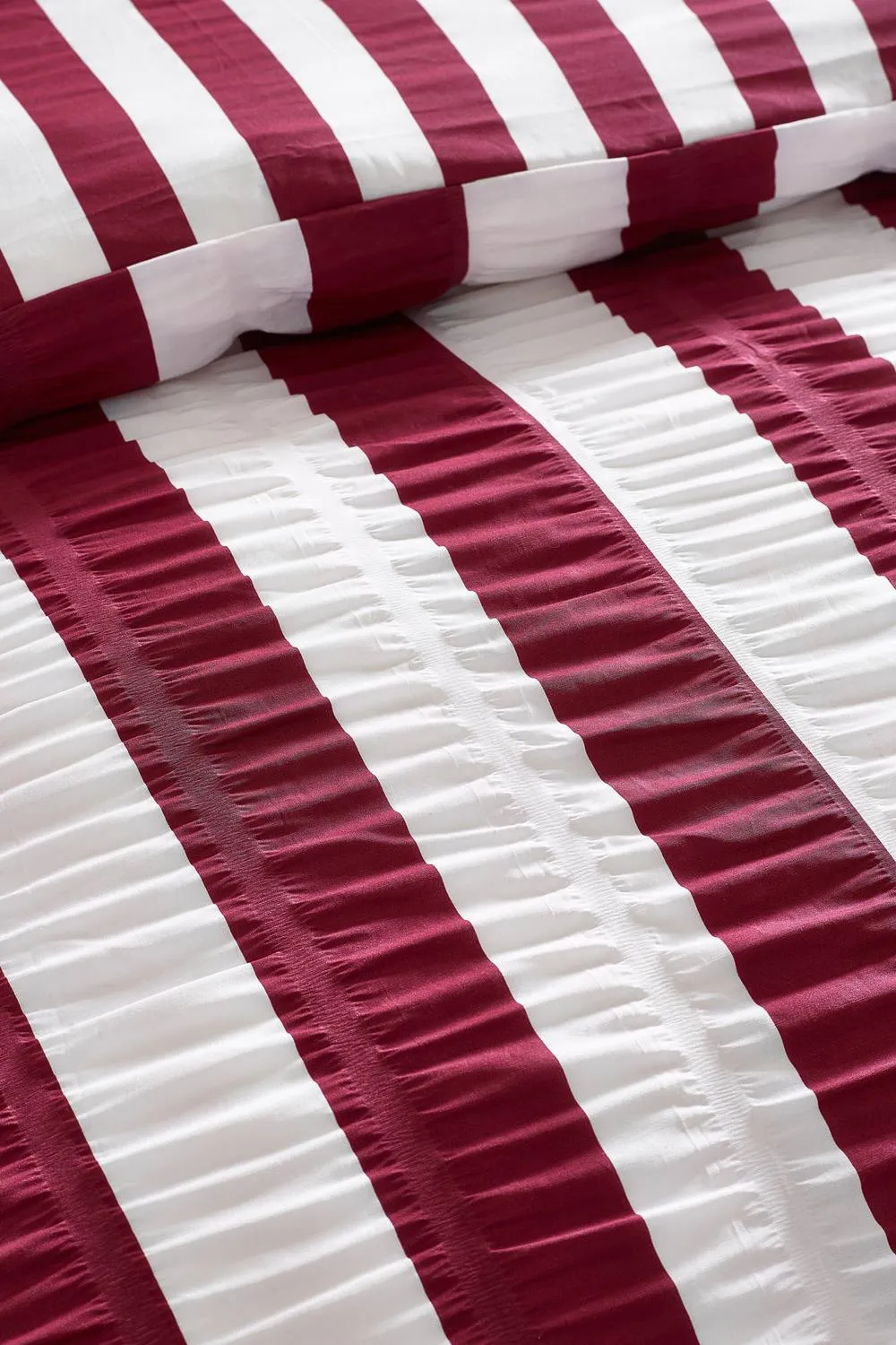 Catherine Lansfield 'Seersucker Frill Stripe' Duvet Cover Set in Plum 3