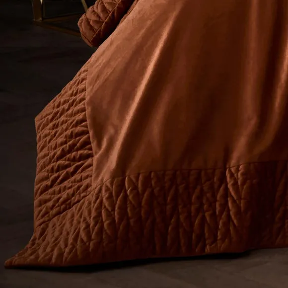 Laurence Llewelyn-Bowen Siena Bedspread 3