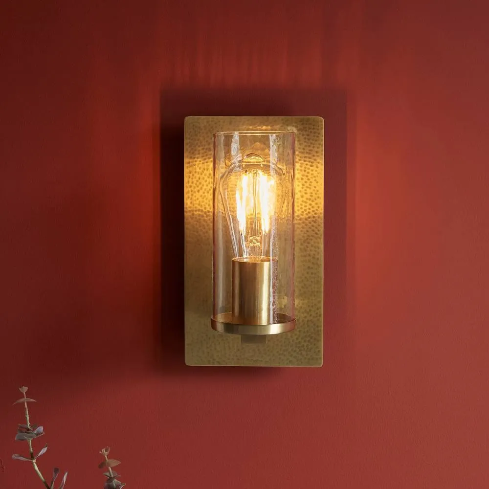 Netlighting Palermo Wall Lamp Hammered Brass Plate Textured Clear Glass in Metallic Gold 3