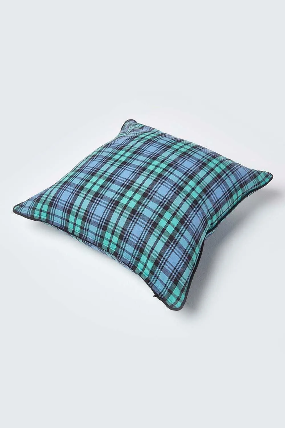 Homescapes Cotton Tartan Cushion Cover in Blue 4
