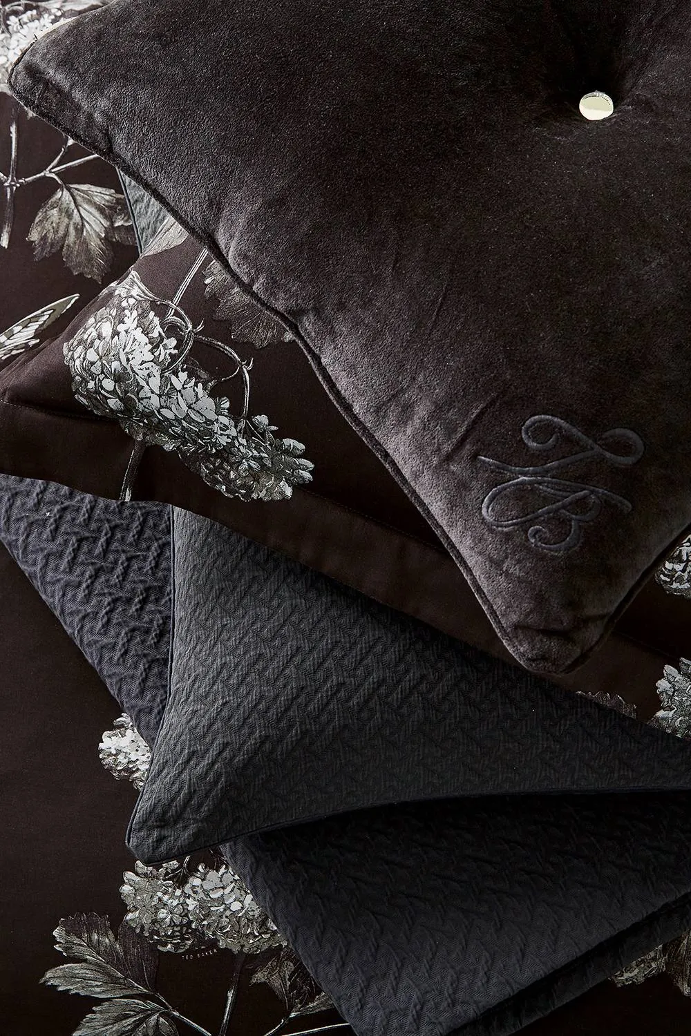 Ted Baker 'Narnia Floral' Cotton Duvet Cover Set in Black 5