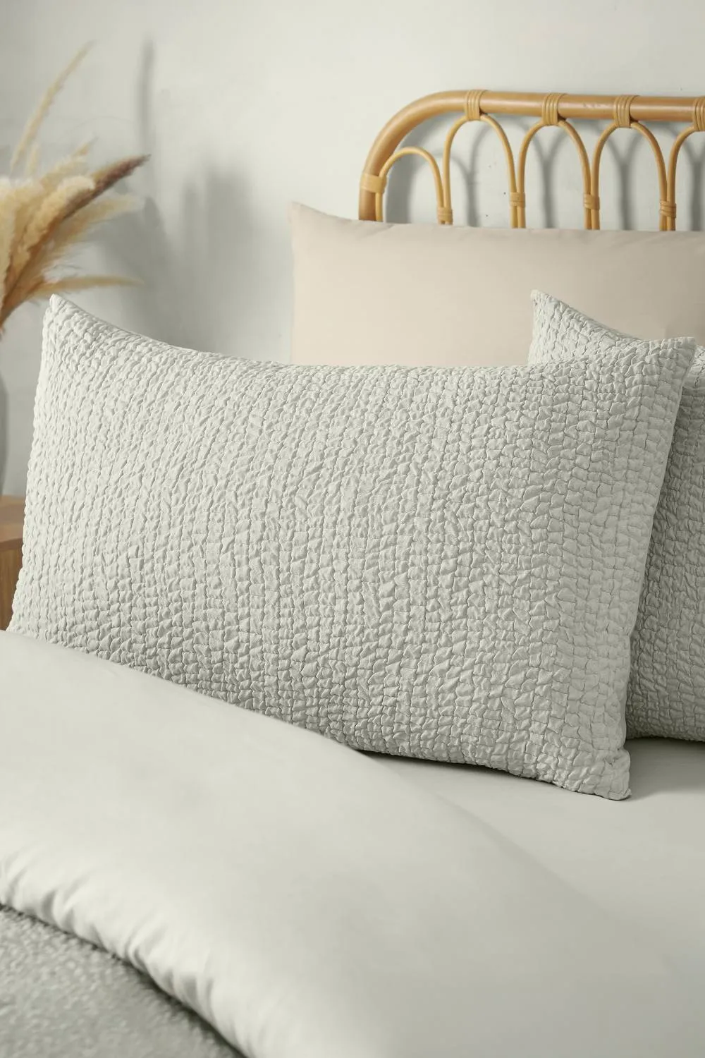 Catherine Lansfield Crinkle Seersucker Duvet Cover Set in Green 2
