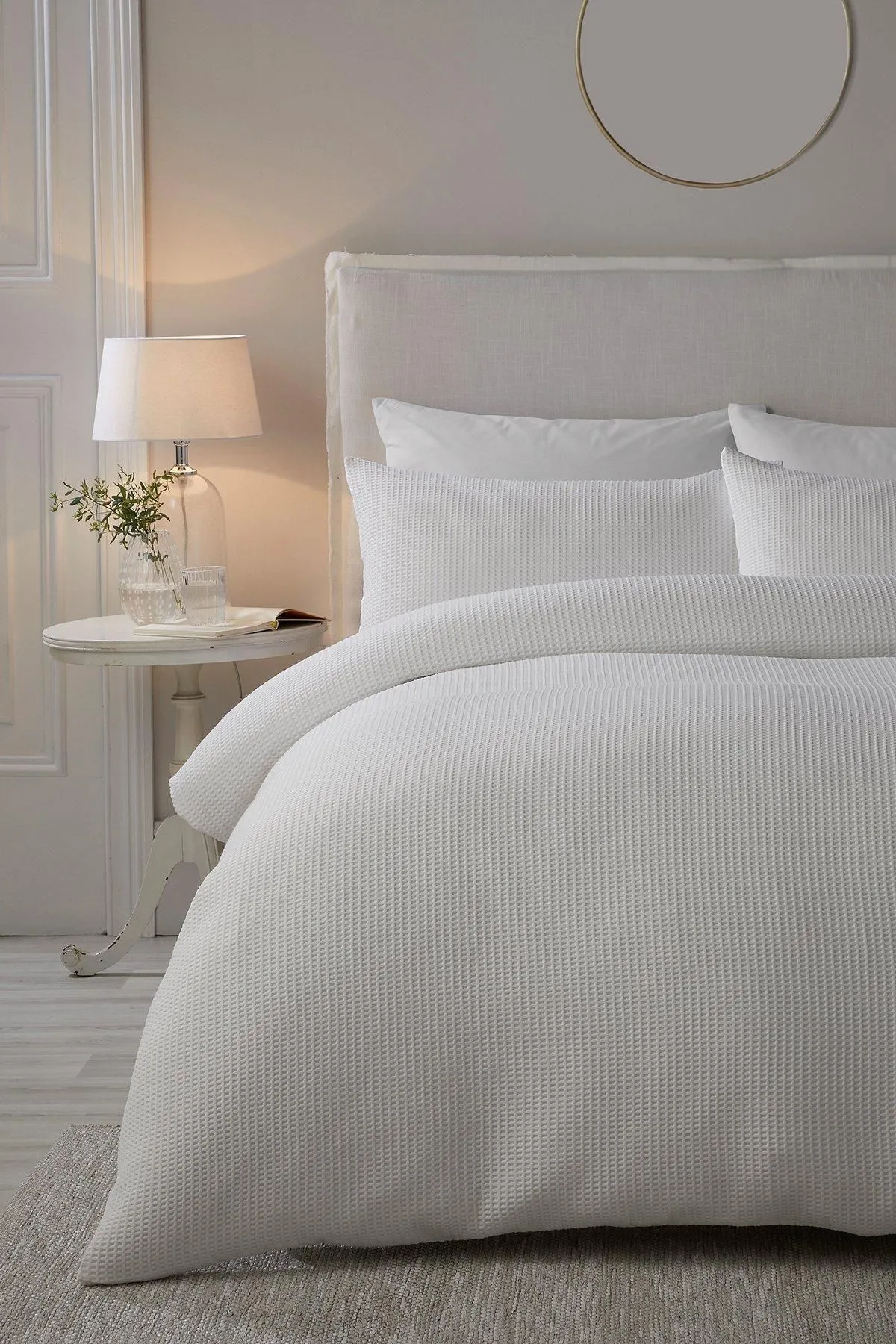 Serene 'Lindly' Waffle Duvet Cover Set in White