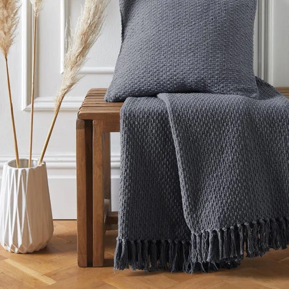 Dreams n Drapes Hayden Throw Blanket 1