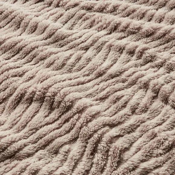 Henwood Textured Fleece Throw Blanket 130cm x 170cm 2
