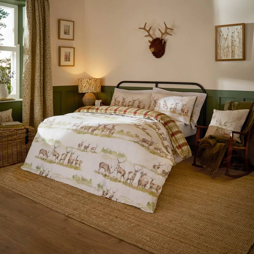 Voyage Maison Moorland Stags 100% Cotton Reversible Duvet Cover Set 6