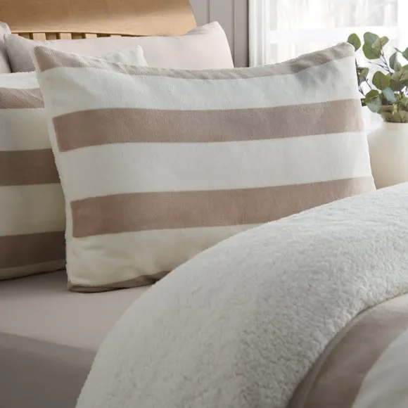 Catherine Lansfield Cosy Sherpa Stripe Duvet Cover & Pillowcase Set 3