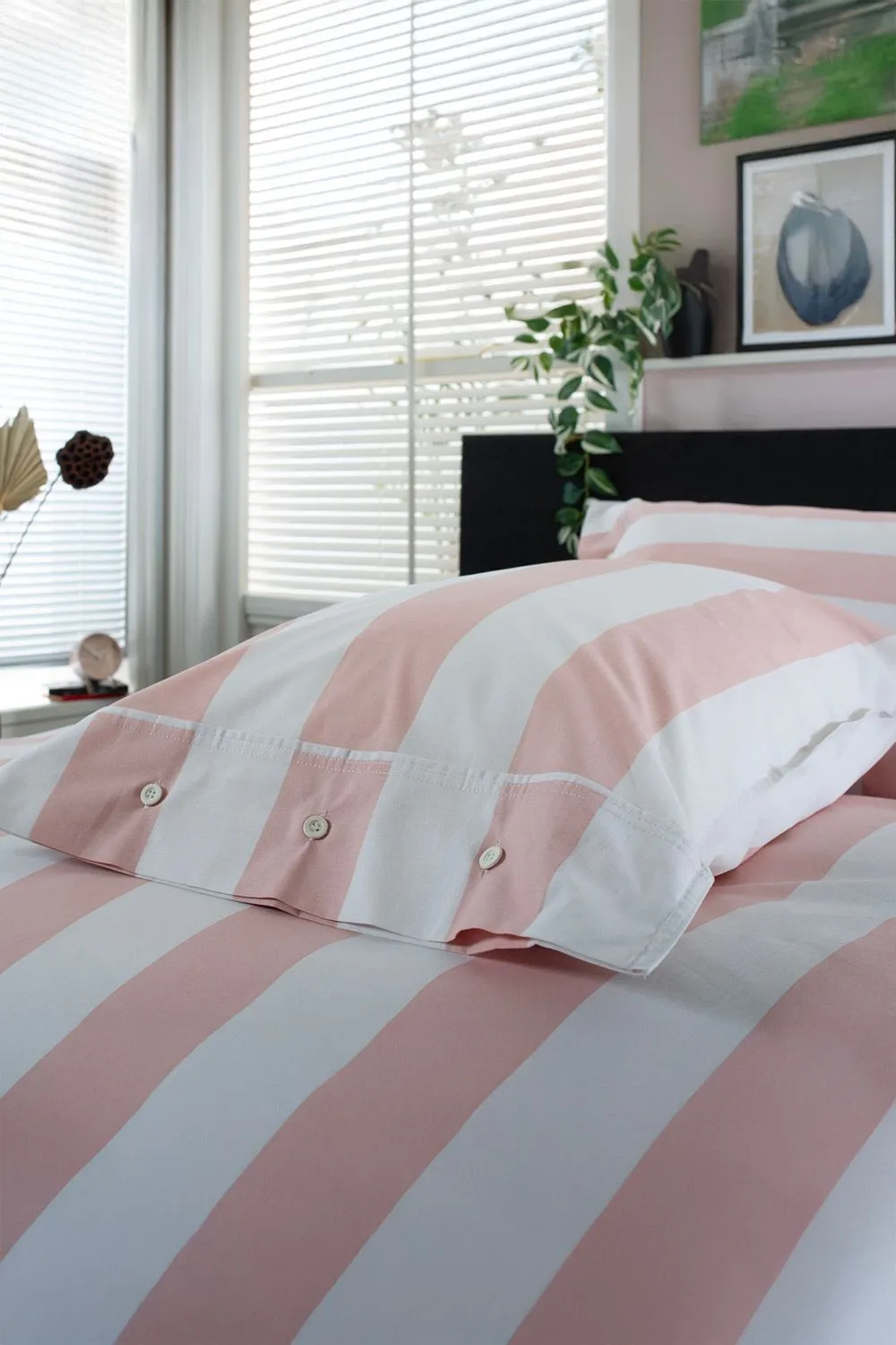 The Lyndon Company West End Stripe Duvet Set - Breathable 100% Cotton Bedlinen in Rose 3