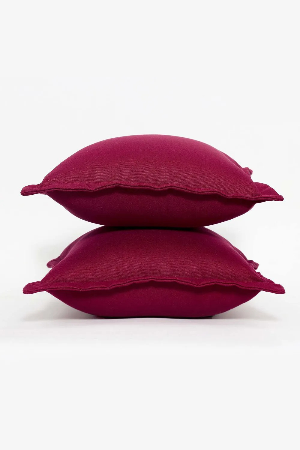 Homescapes Luxury Waterproof Plain Outdoor Cushion 45 x 45 cm, Set of 2 in Red 3