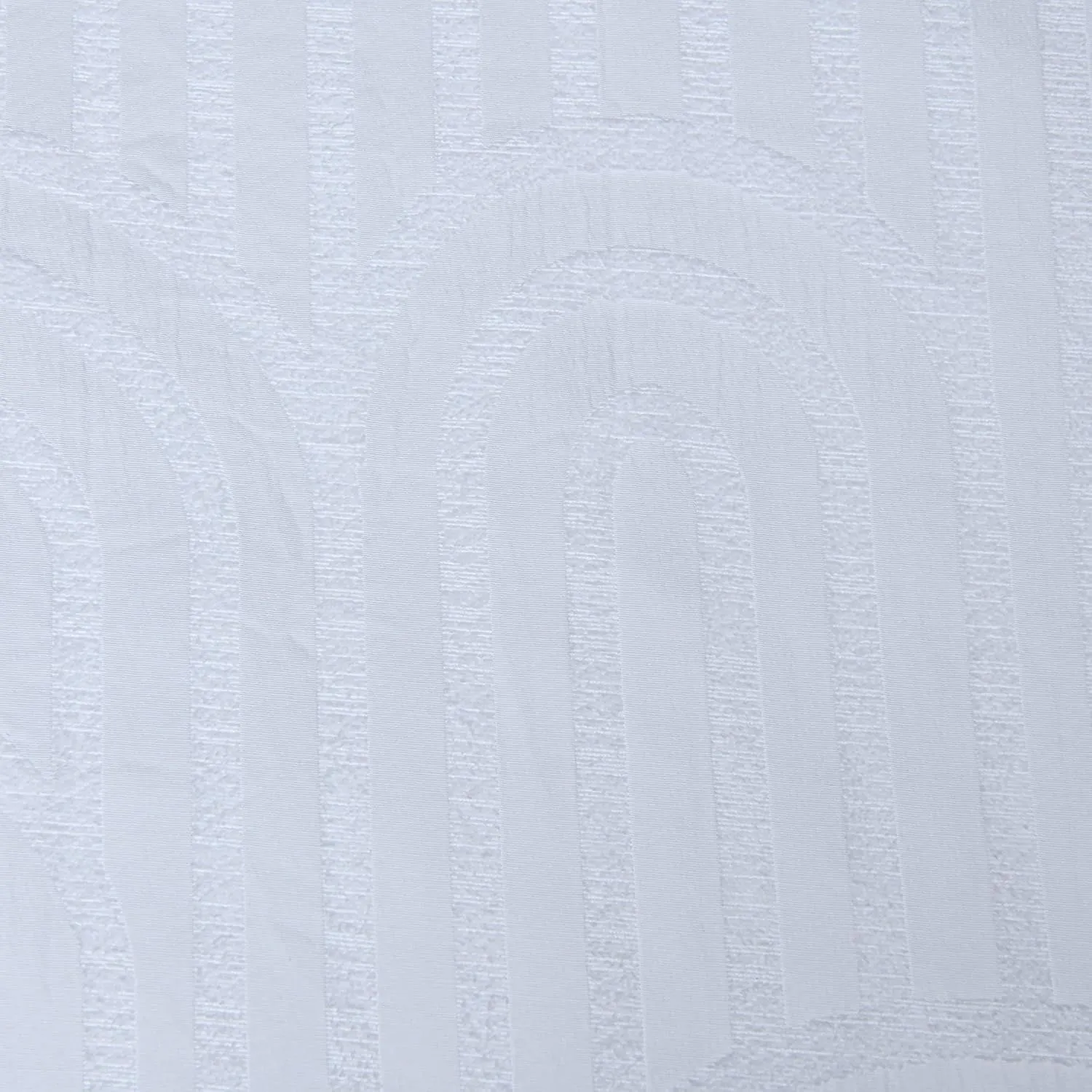 Smart Living Luxury Hotel Quality Reversible Tufted Arch Duvet Cover with Pillowcases in White 4