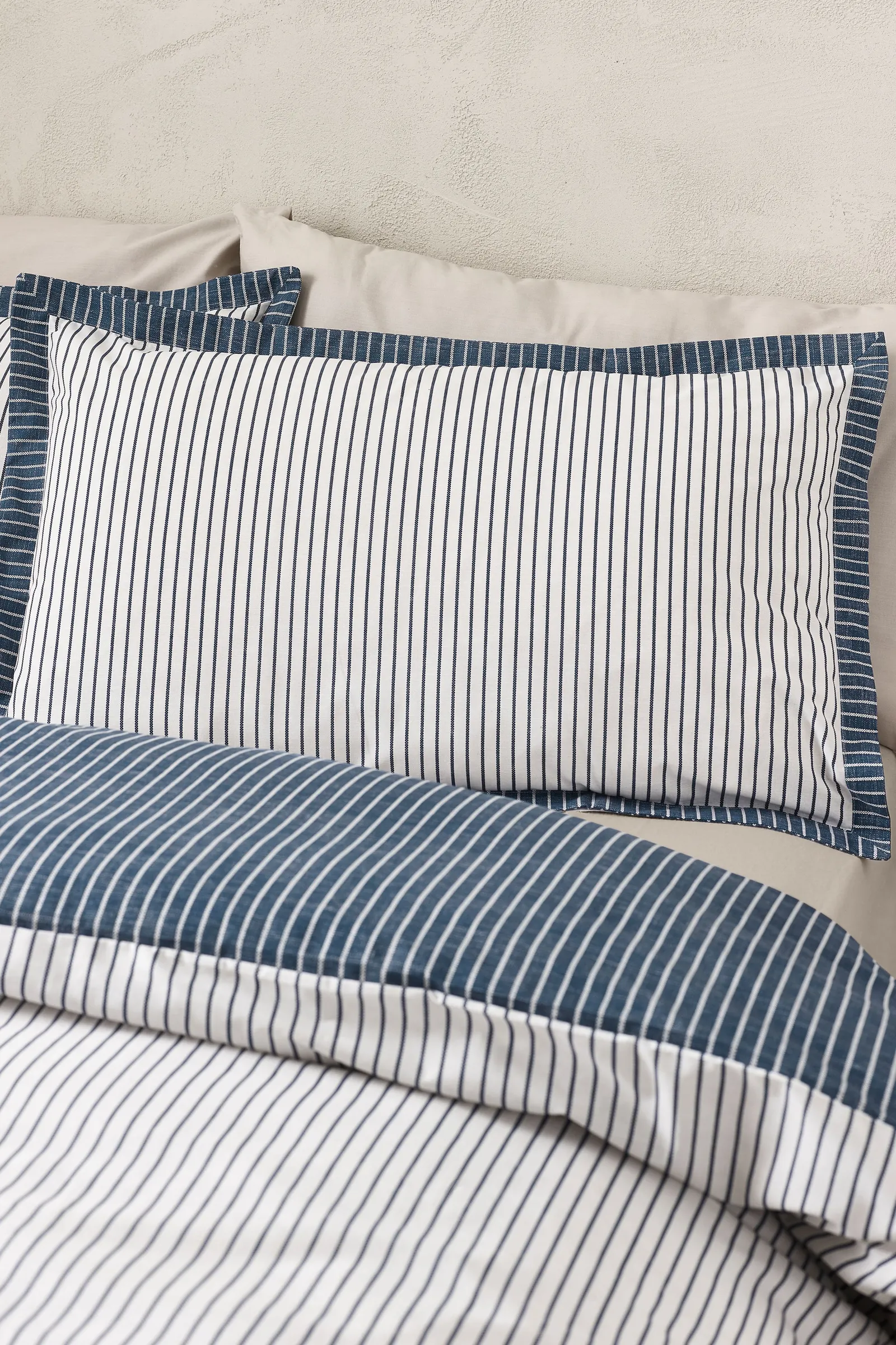 Catherine Lansfield 'Oxford Pinstripe' Reversible Duvet Cover Set in Navy 3