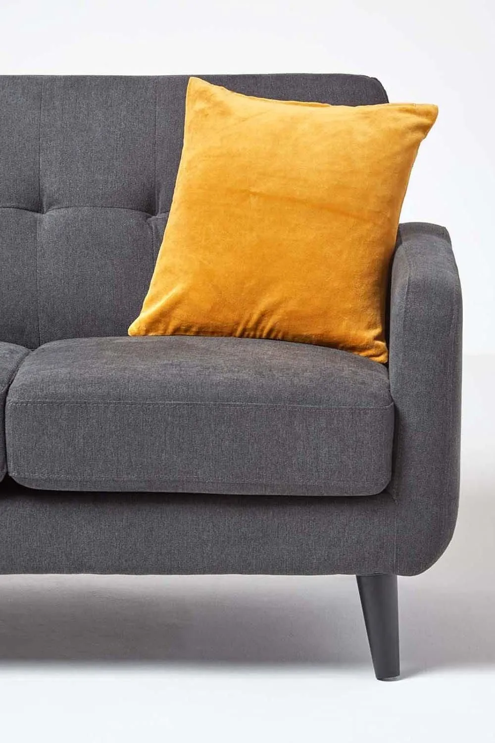 Homescapes Set of 2 Velvet Cushion Covers in Mustard 4