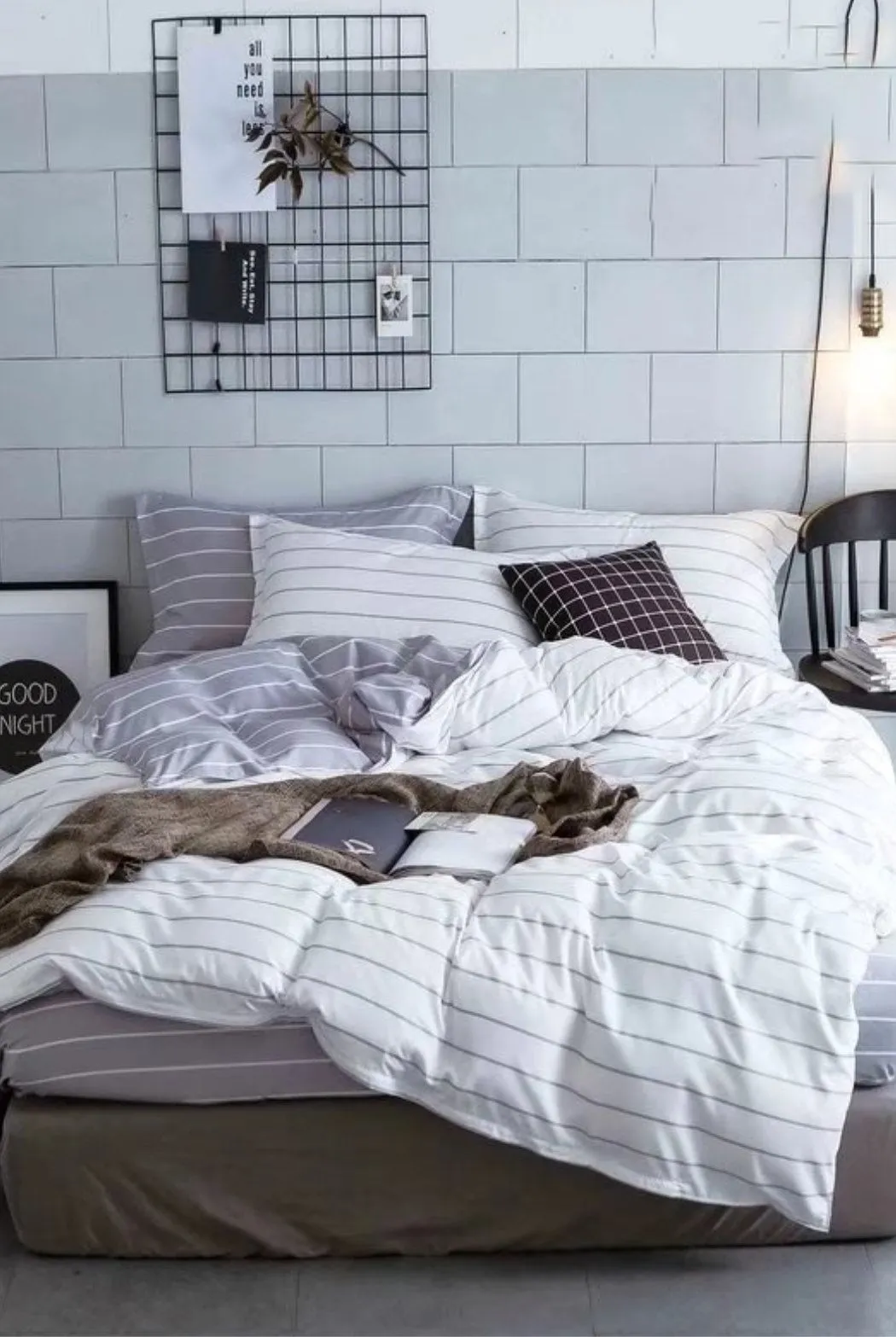 Ezysleep White Stripe Printed Duvet Set