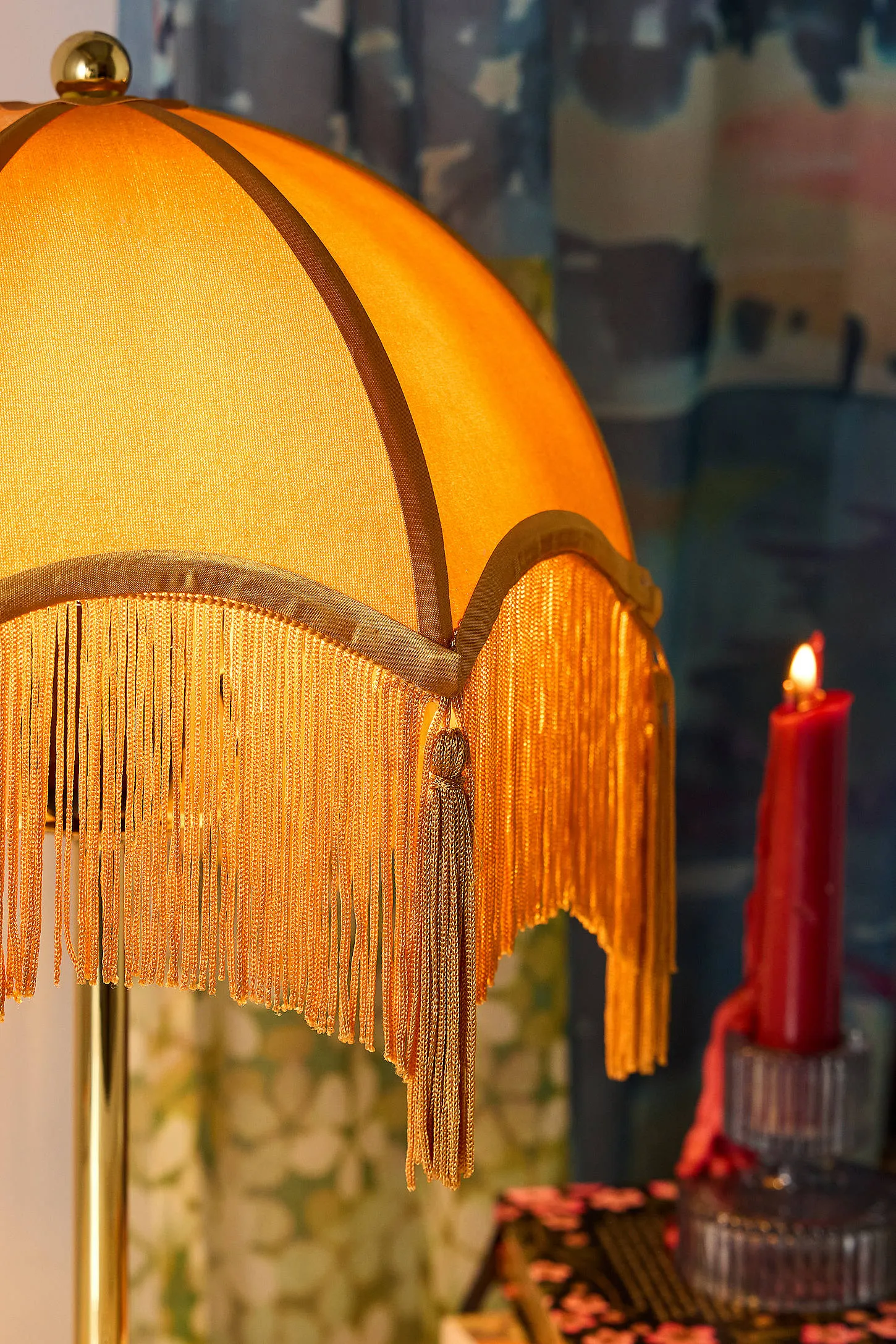 Love Tassel Table Lamp - Light Yellow 3