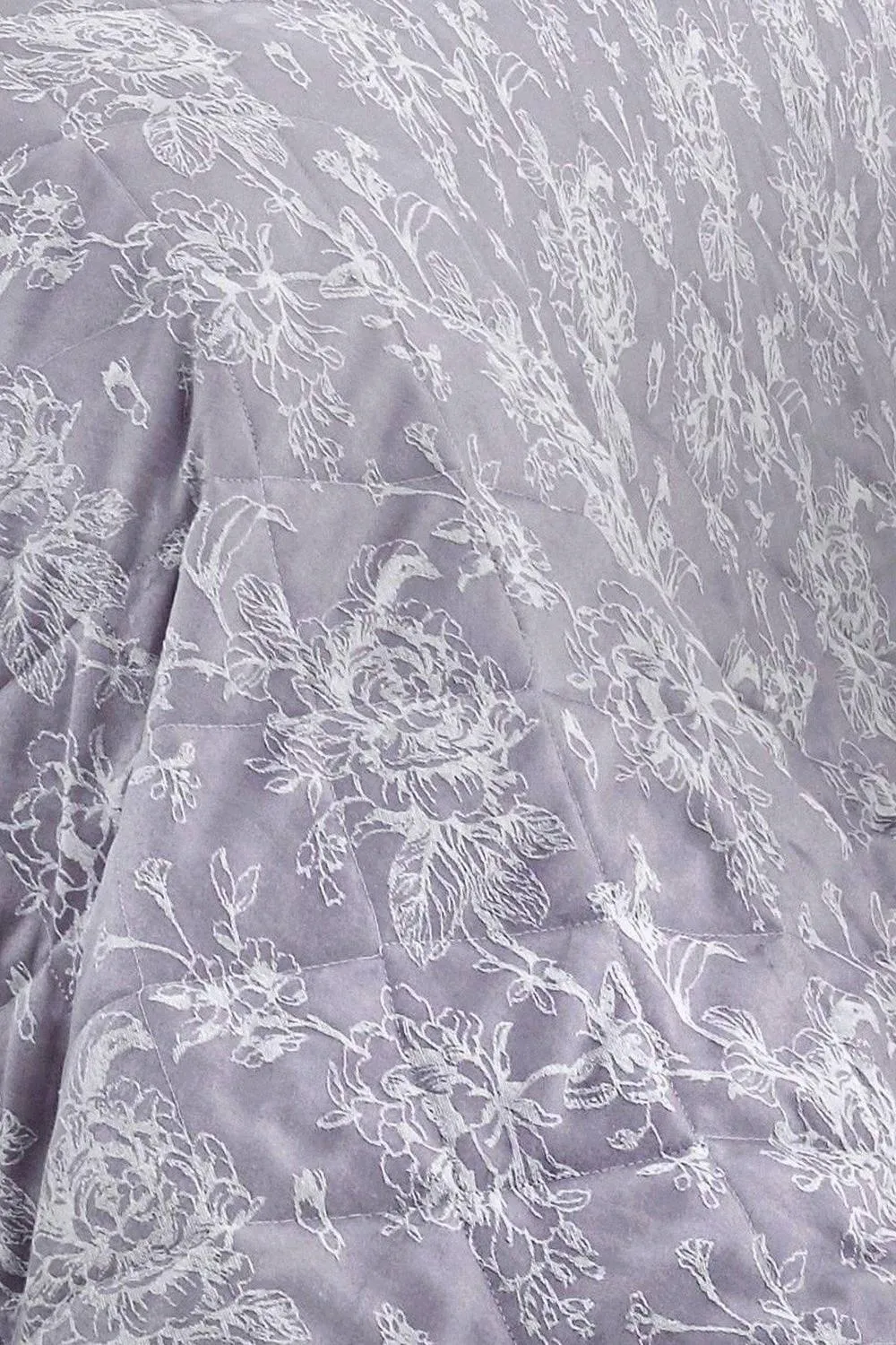 Dreams & Drapes 'Jasmine' Elegant Floral Jacquard Quilted Bedspread in Lavender 5