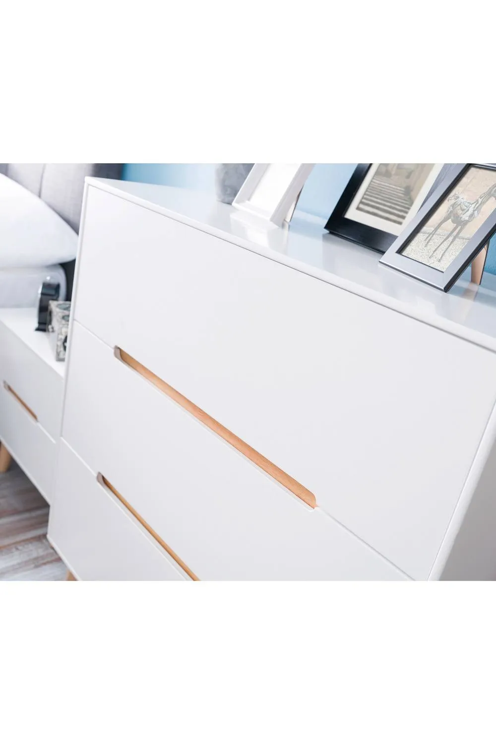 Julian Bowen Alicia 3 Drawer Chest in White 4
