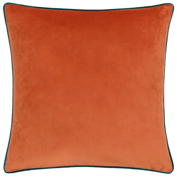Furn. Square Cushion 2
