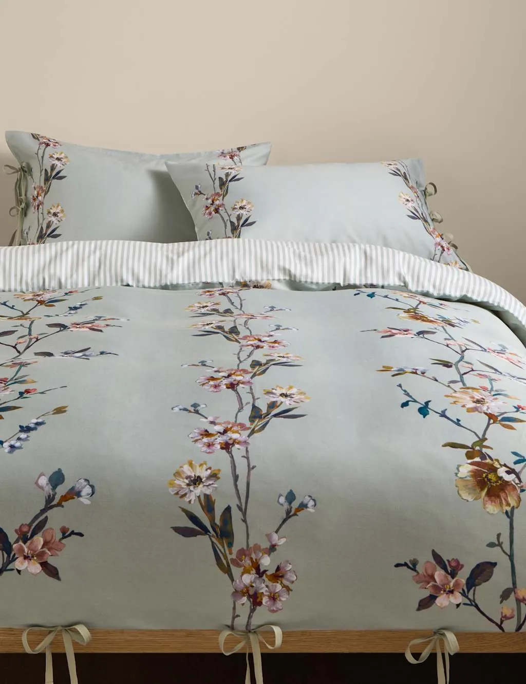 M&S Pure Cotton Trailing Blooms Bedding Set Sage Mix