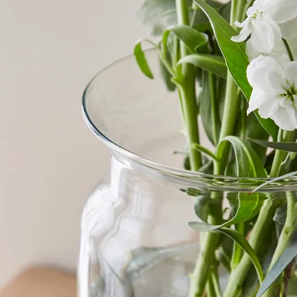 Jar Shaped Glass Vase 2