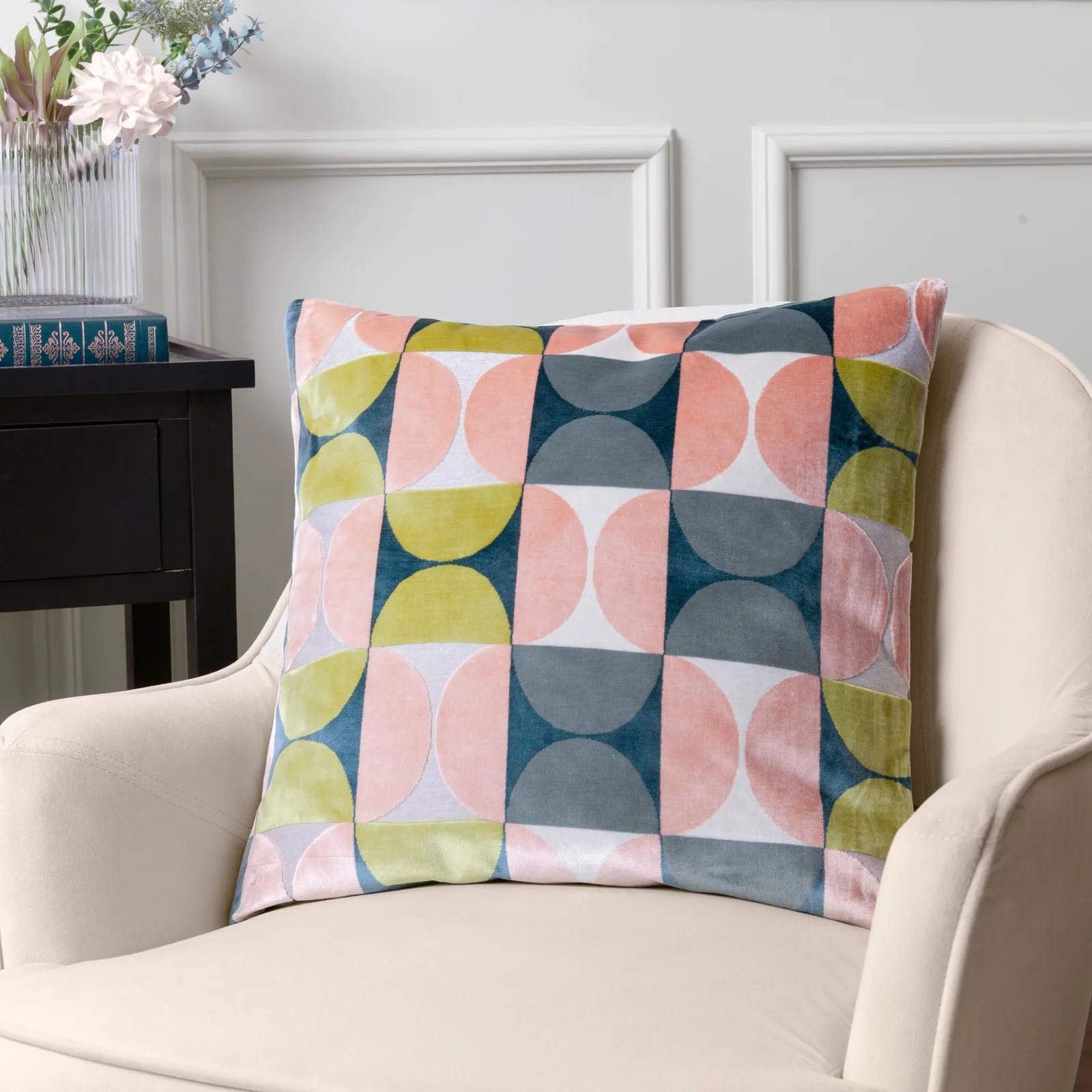 Paoletti Bardot Cut Velvet Retro Cushion in Pink 1