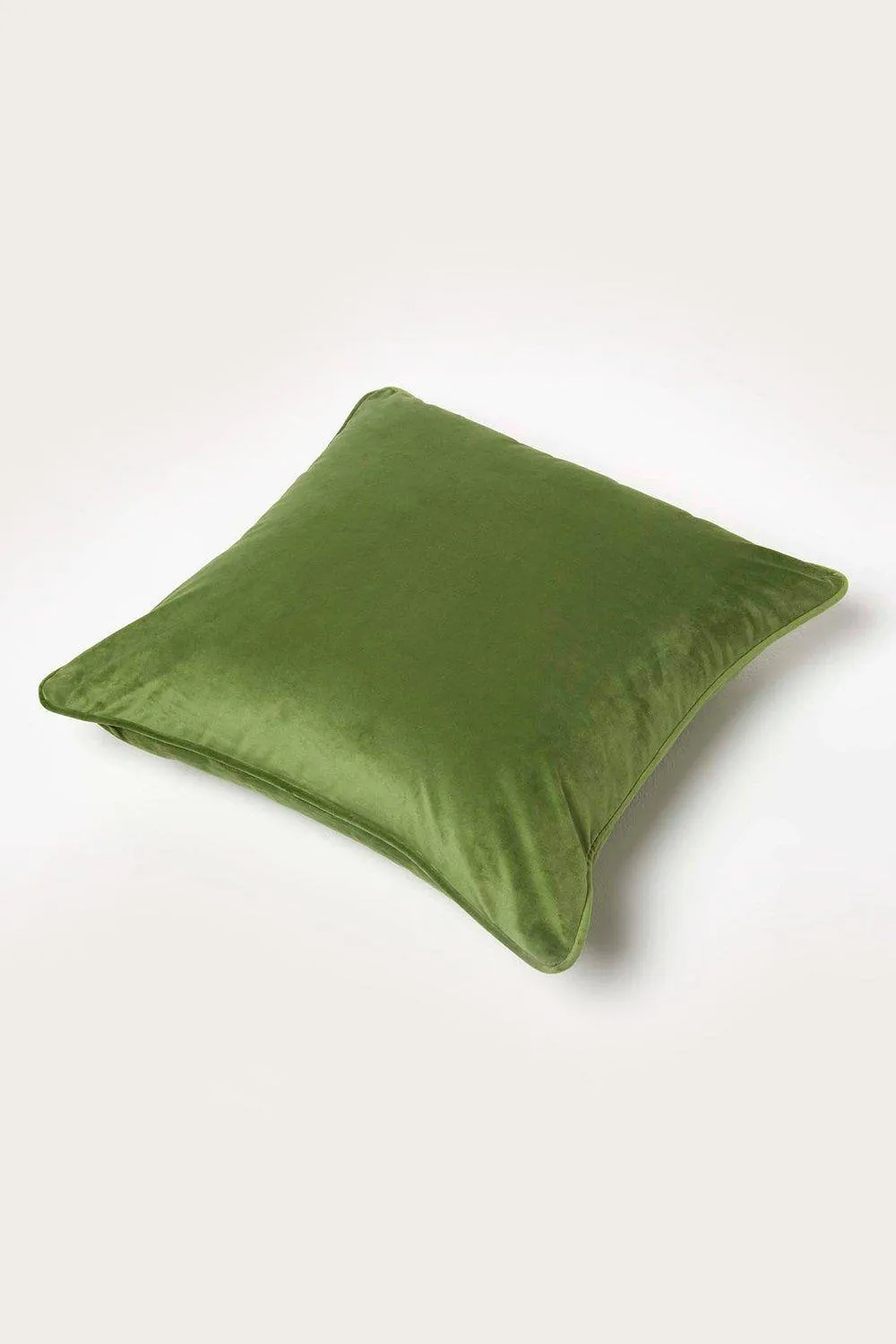 Homescapes Filled Velvet Cushion with Piped Edge 46 x 46 cm in Olive 5
