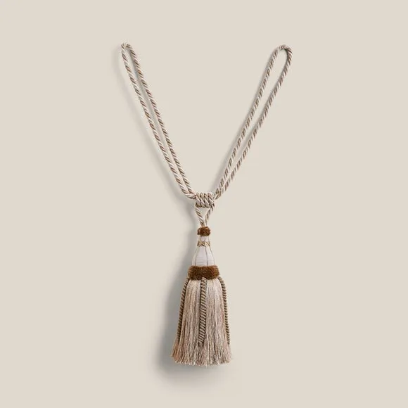 Jasmine Curtain Tieback 3