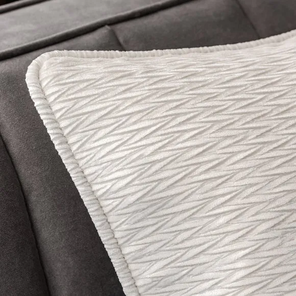 Liza Square Cushion 3