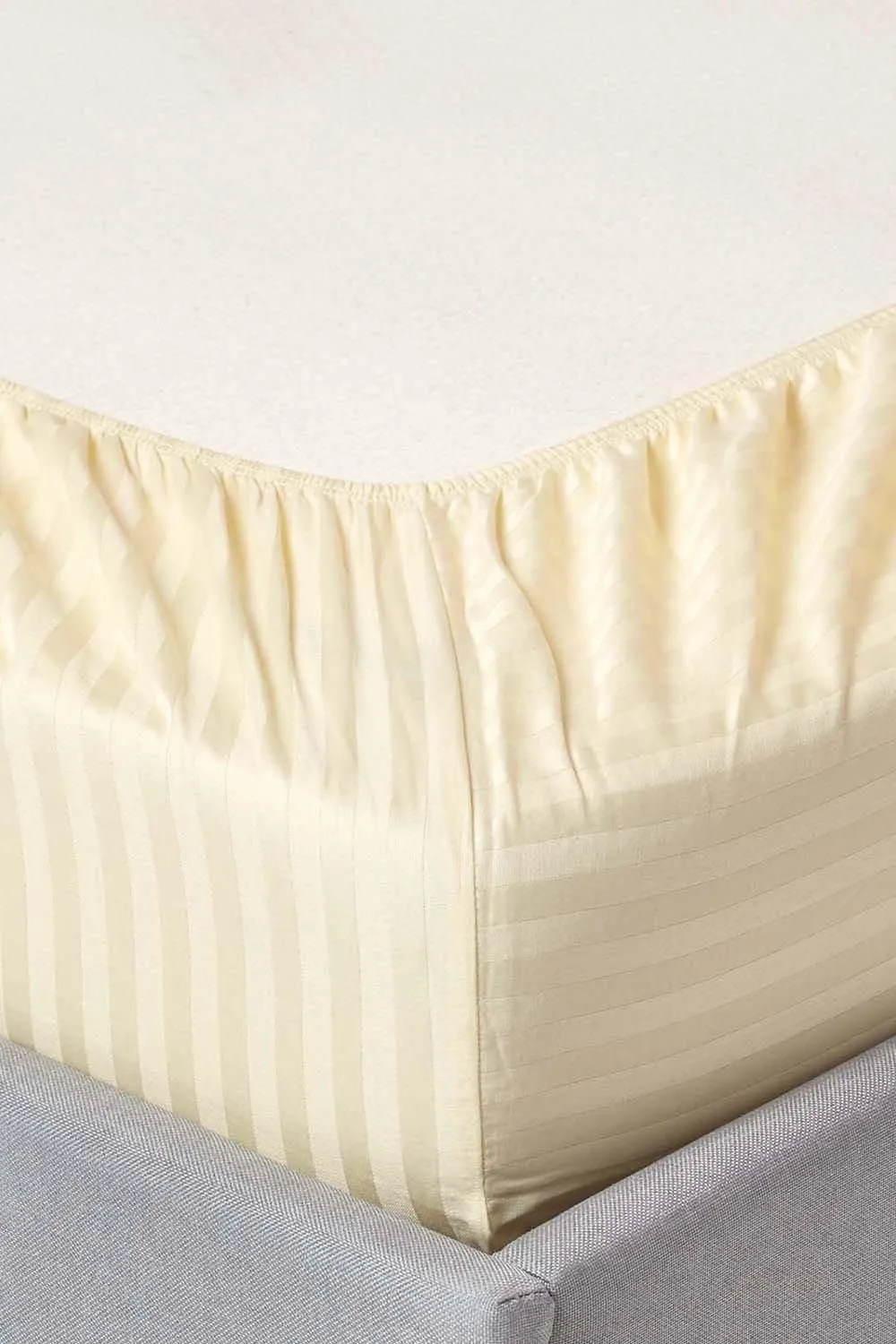 Homescapes Egyptian Cotton Satin Stripe Fitted Sheet 12 inch 330 Thread Count in Yellow 2