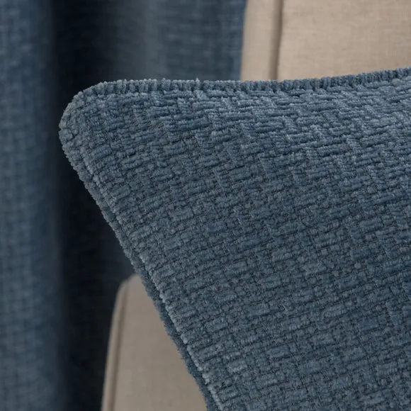 Alayna Chenille Square Cushion 2