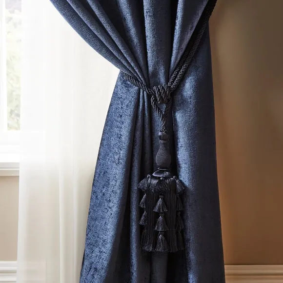 Linton Curtain Tieback 1