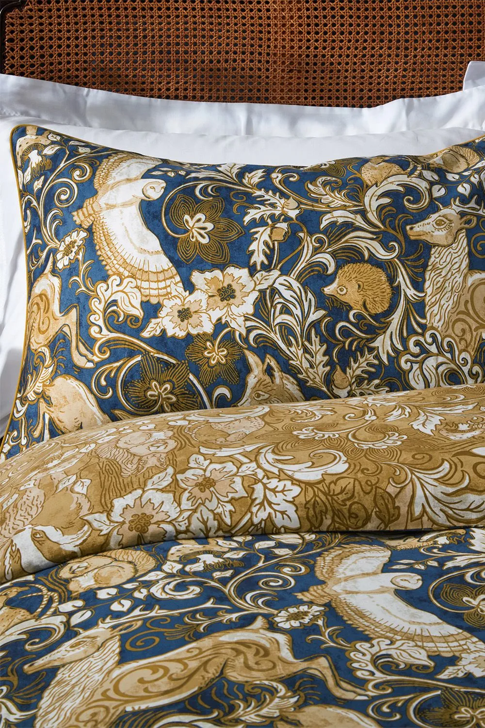 Paoletti Harewood British Animal 100% Cotton Duvet Cover Set in Blue 3