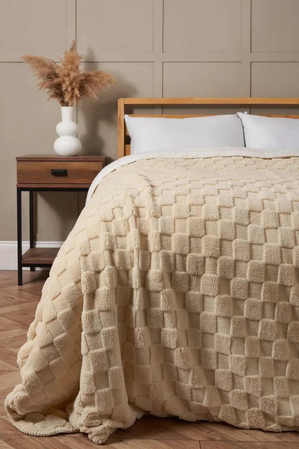 BHS Checkerboard Throw with Sherpa in Natural